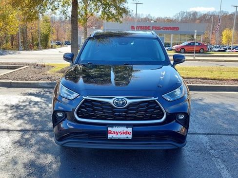 Used 2022 Toyota Highlander XLE image 5