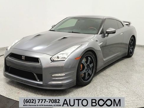 Used 2016 Nissan GT-R Black Edition image 1
