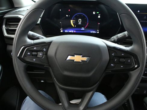 Used 2024 Chevrolet TrailBlazer LS image 59