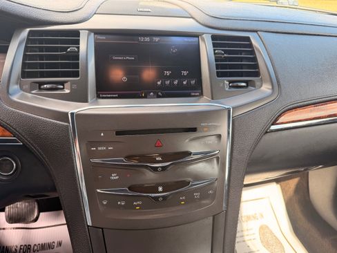 Used 2013 Lincoln MKS image 11