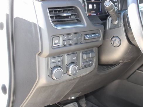 Used 2021 Chevrolet Tahoe Premier w/ Premium Package image 28