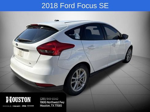 Used 2018 Ford Focus SE FWD image 5