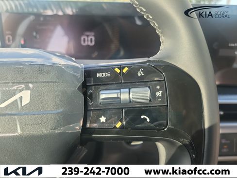 New 2026 Kia Sorento EX FWD image 30
