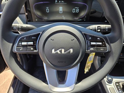 Used 2025 Kia Seltos LX image 10