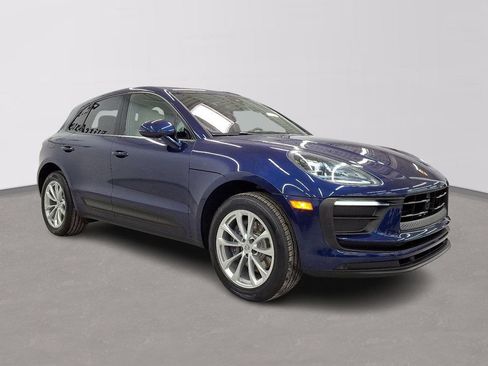 Used 2023 Porsche Macan AWD/4WD image 2