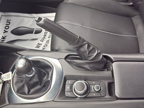 Used 2023 MAZDA MX-5 Miata Grand Touring RWD image 17