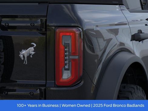 New 2025 Ford Bronco Badlands image 25