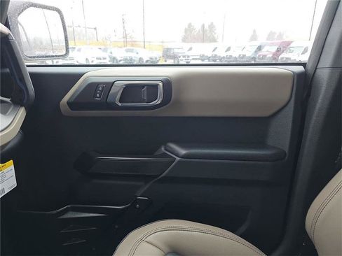 Used 2024 Ford Bronco Wildtrak image 24