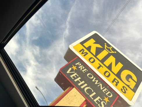 Used 2022 GMC Sierra 1500 AT4 w/ AT4 Premium Package image 5