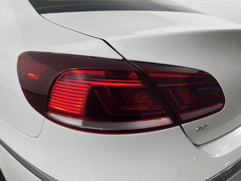 Used 2013 Volkswagen CC Sport image 27