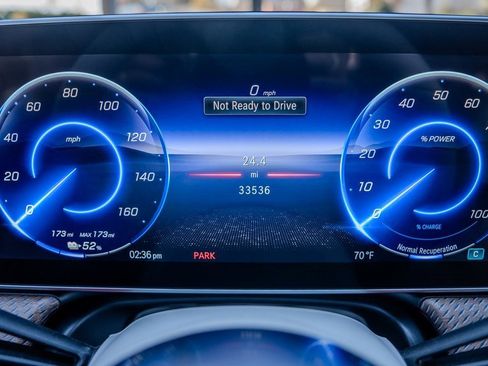 Used 2023 Mercedes-Benz EQE 350+ 4MATIC Sedan w/ Exclusive Trim Package image 9