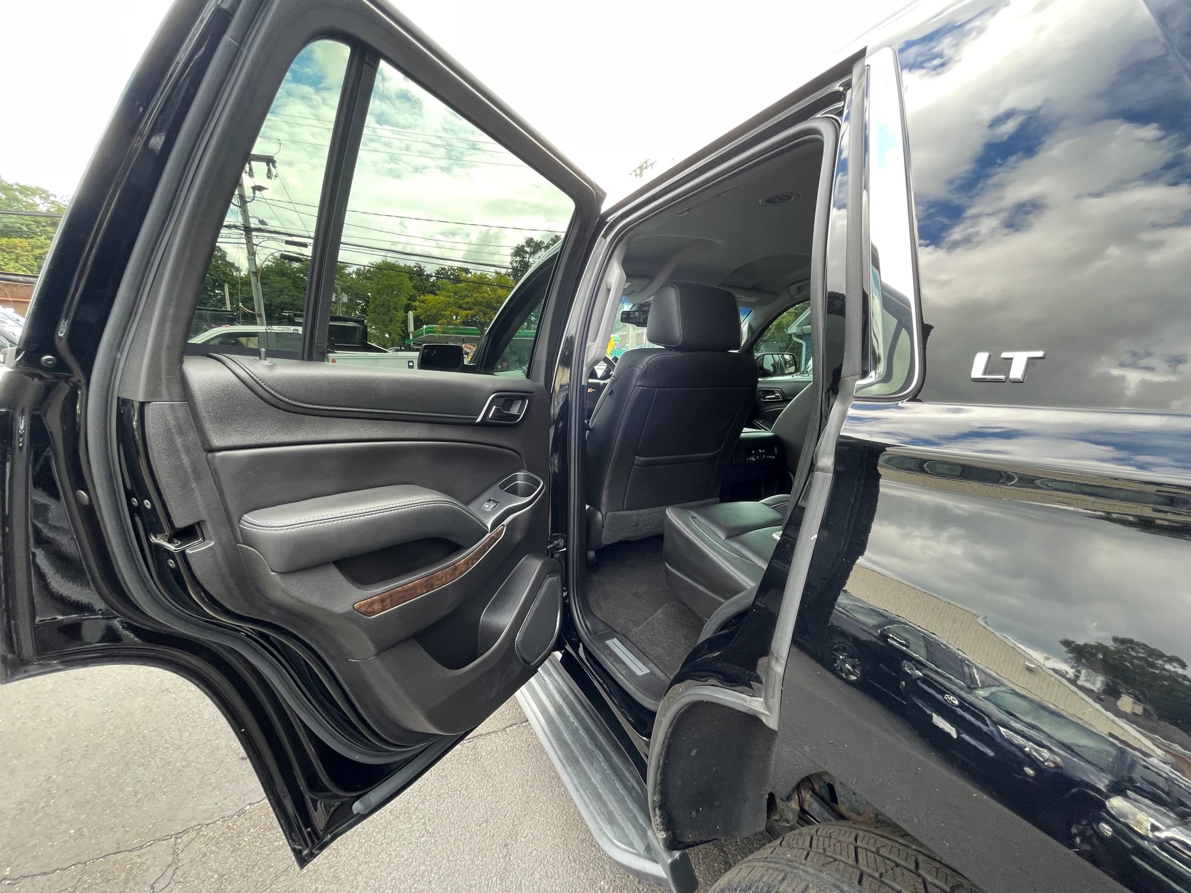 Used 2017 Chevrolet Tahoe LT AWD/4WD image 22
