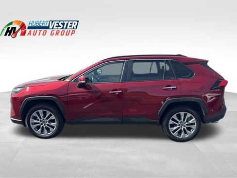 Used 2022 Toyota RAV4 Limited image 1