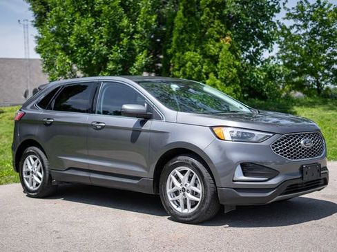 Used 2024 Ford Edge SEL AWD/4WD image 3