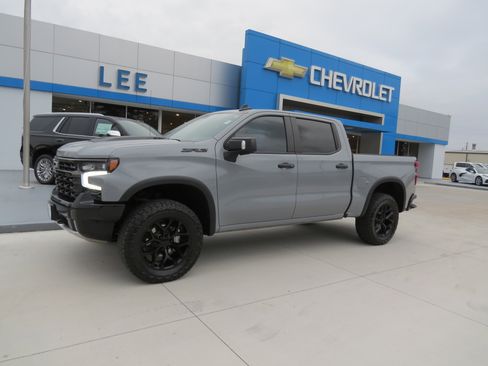 Used 2024 Chevrolet Silverado 1500 ZR2 w/ Technology Package image 1