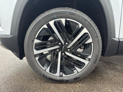 New 2026 Chevrolet Equinox RS w/ Convenience Package III image 28