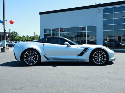 Used 2017 Chevrolet Corvette Grand Sport RWD image 11