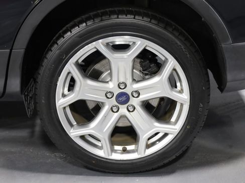 Used 2017 Ford Escape Titanium w/ Equipment Group 301A AWD/4WD image 41