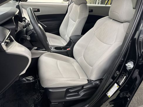 Used 2024 Toyota Corolla Cross L AWD/4WD image 14