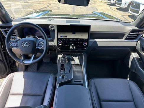 Used 2024 Lexus GX 550 w/ Accessory Package (Z1) AWD/4WD image 47