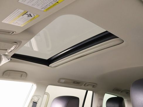 Used 2023 Nissan Armada Platinum w/ Captain's Chairs Package image 19