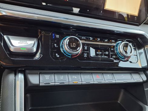 New 2026 GMC Sierra 2500 Denali w/ Denali Reserve Package AWD/4WD image 6