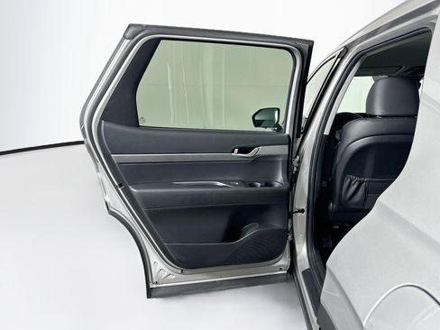 Used 2025 Hyundai Palisade SEL FWD image 26