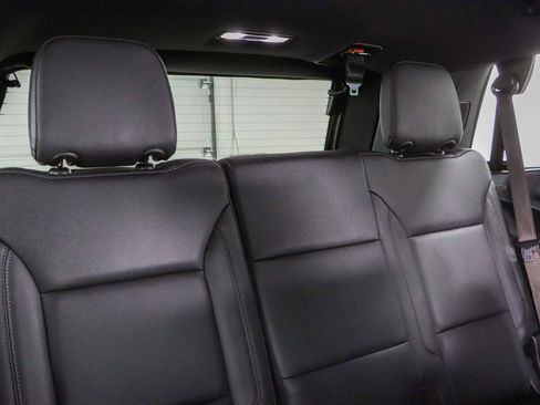 Used 2022 Chevrolet Tahoe Z71 w/ Luxury Package image 33