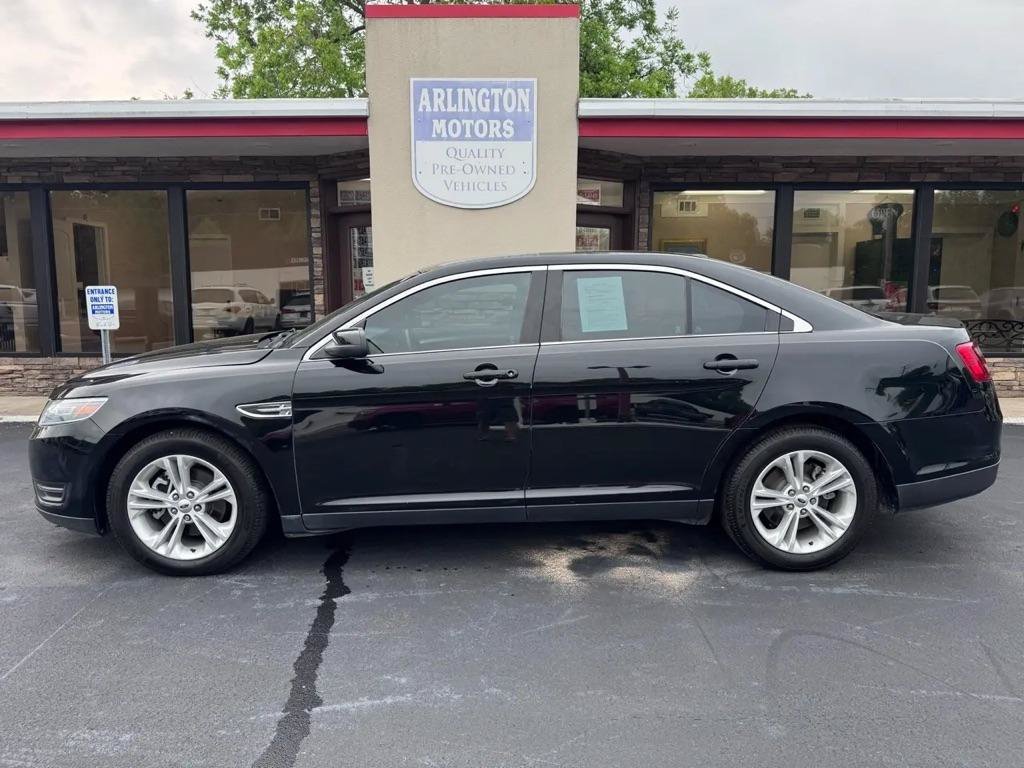 Used 2018 Ford Taurus SEL w/ Equipment Group 201A FWD image 2