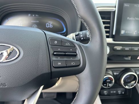 New 2026 Hyundai Venue SEL FWD image 31