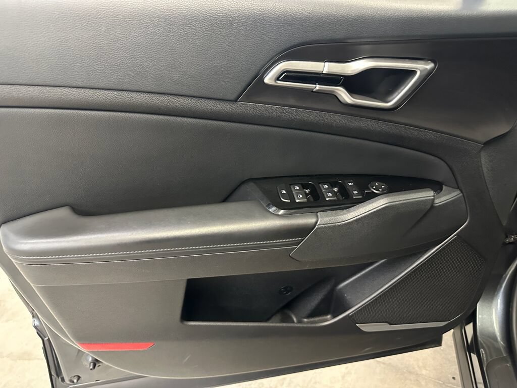 Used 2023 Kia Sportage EX FWD image 7