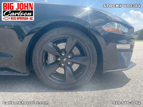 Used 2022 Ford Mustang GT Premium w/ Black Accent Package RWD image 36