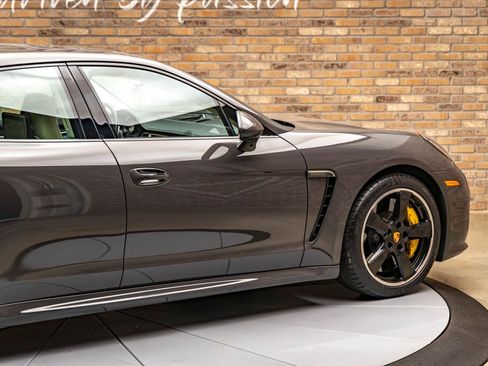 Used 2016 Porsche Panamera Turbo S image 12