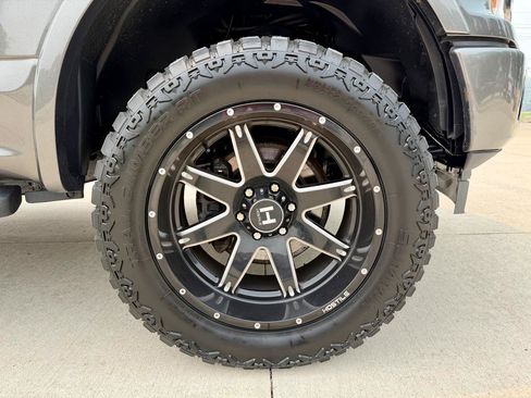 Used 2019 Ford F150 XLT w/ Equipment Group 302A Luxury AWD/4WD image 34