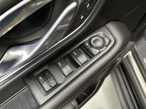 Used 2021 GMC Yukon AT4 AWD/4WD image 19