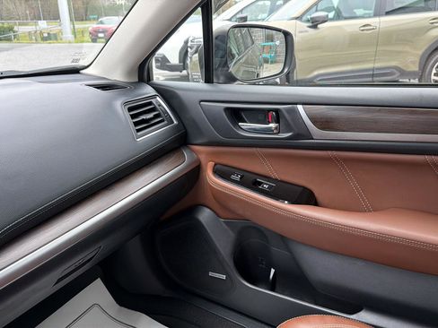 Used 2019 Subaru Outback 2.5i Touring image 17