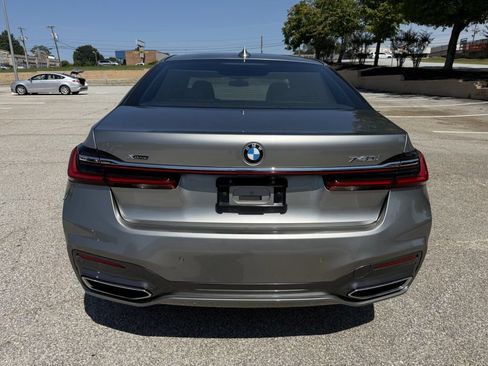 Used 2020 BMW 740i xDrive w/ M Sport Package AWD/4WD image 7