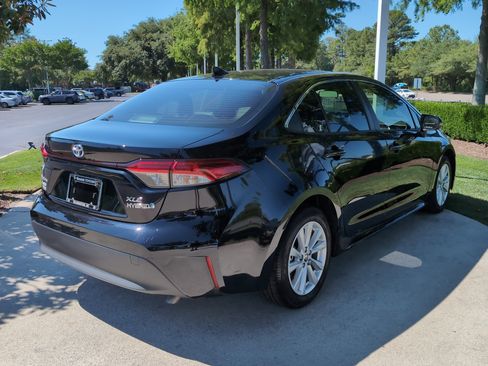 Certified 2024 Toyota Corolla XLE FWD image 10