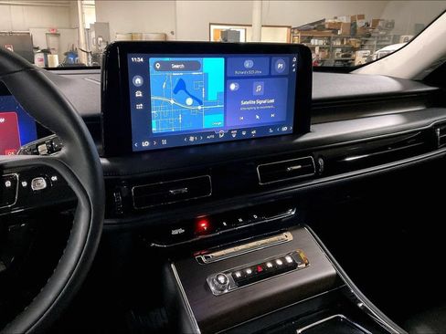 Used 2025 Lincoln Aviator Reserve w/ Jet Appearance Package AWD/4WD image 6