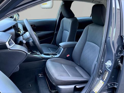 Certified 2025 Toyota Corolla LE FWD image 8