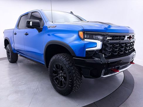 Used 2025 Chevrolet Silverado 1500 ZR2 w/ Technology Package AWD/4WD image 15