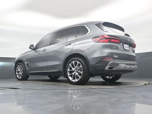 Used 2025 BMW X5 xDrive40i AWD/4WD image 42