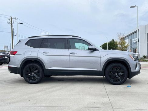 New 2026 Volkswagen Atlas SE image 7