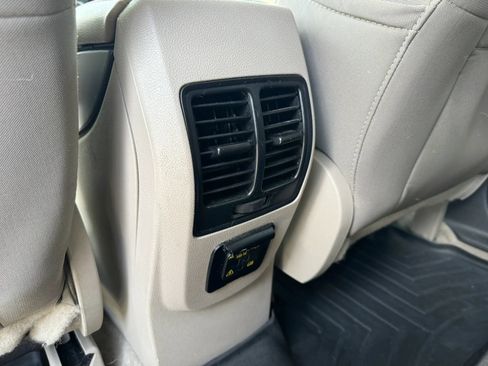 Used 2015 Ford Escape SE w/ Equipment Group 201A FWD image 15