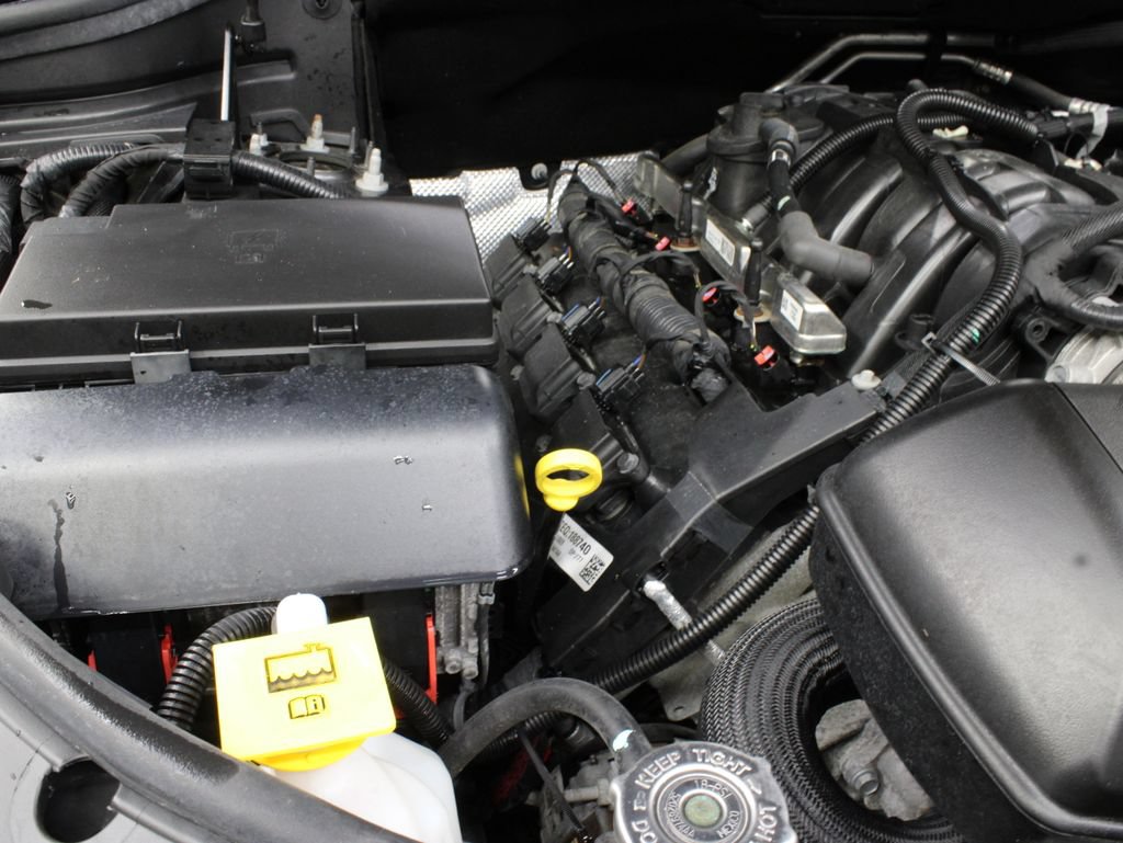 Used 2025 Dodge Durango R/T AWD/4WD image 30