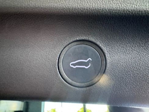 Used 2022 Tesla Model Y Long Range image 22