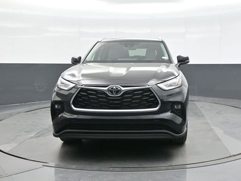 New 2026 Toyota Highlander Limited image 2