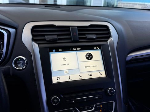 Used 2018 Ford Fusion SE w/ Equipment Group 602A FWD image 35