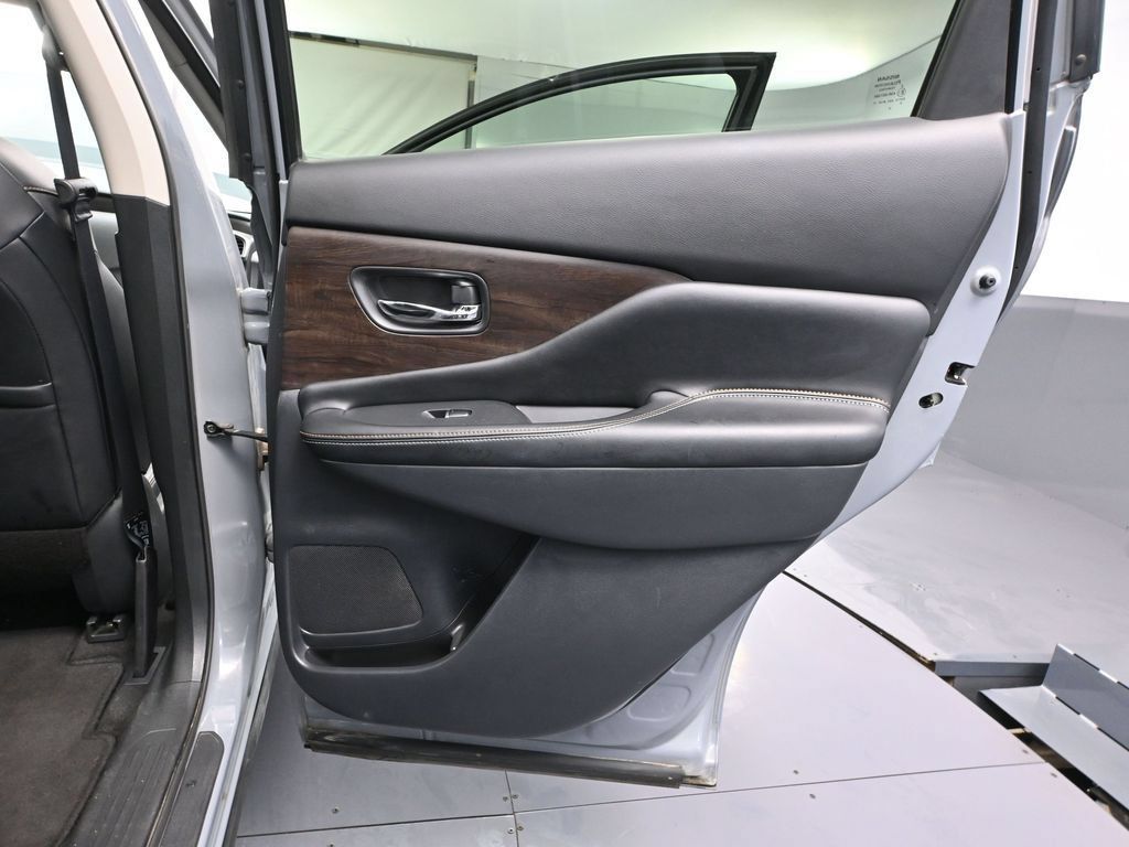 Used 2024 Nissan Murano Platinum AWD/4WD image 38