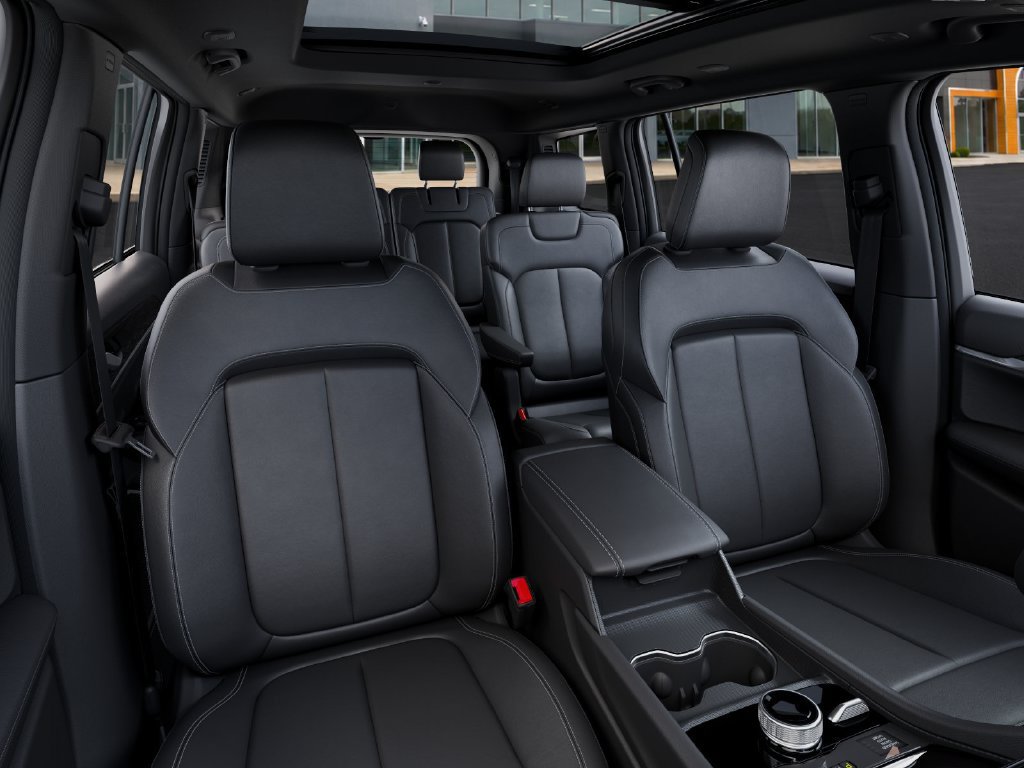 New 2026 Jeep Grand Cherokee L Limited w/ Limited Altitude Package AWD/4WD image 17